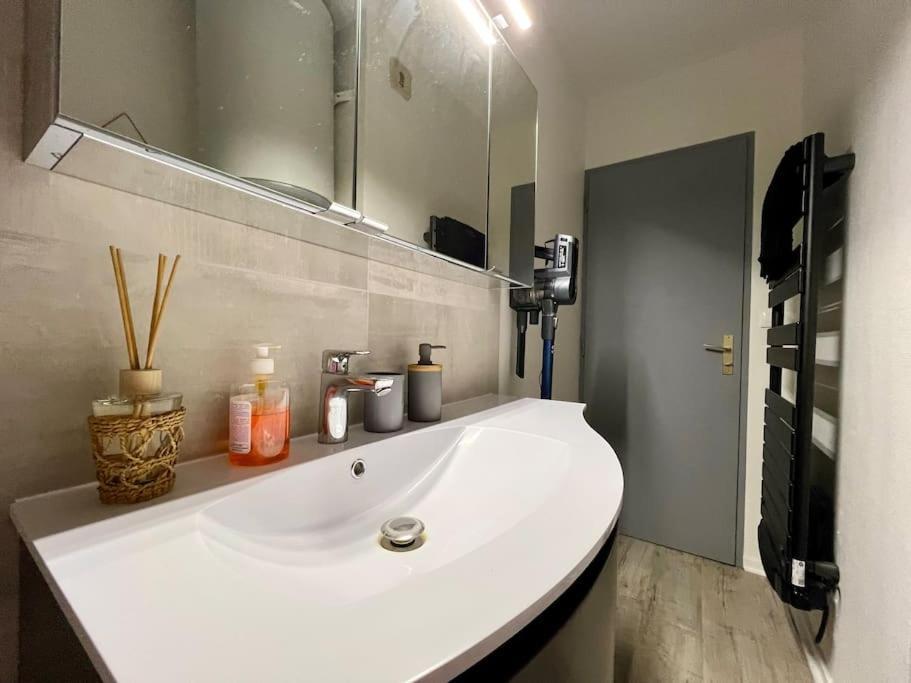2 Prsn / Proche Gare-viotte / Garage Prive